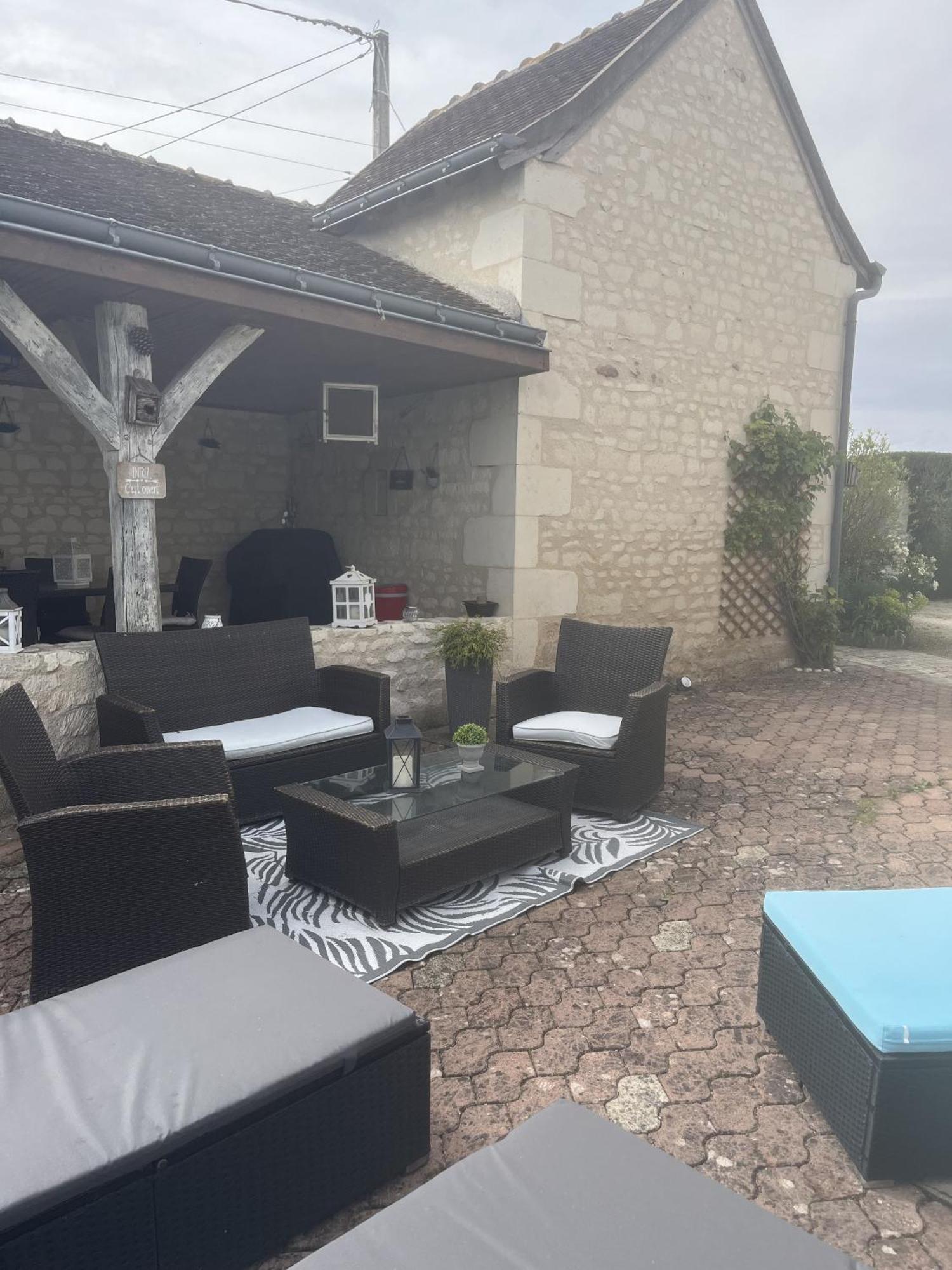 Gite Les Piraudieres Noyant-de-Touraine Exterior photo