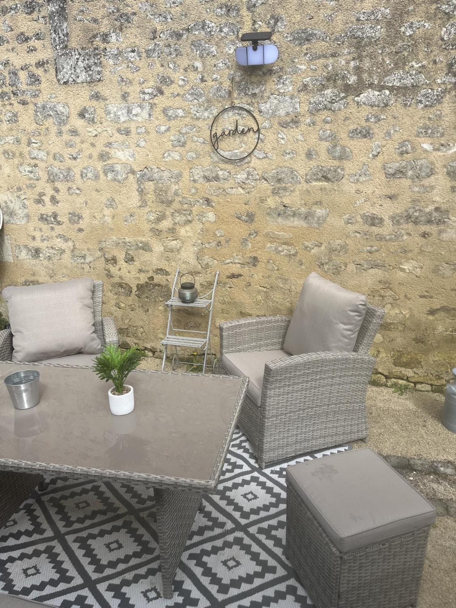 Gite Les Piraudieres Noyant-de-Touraine Room photo