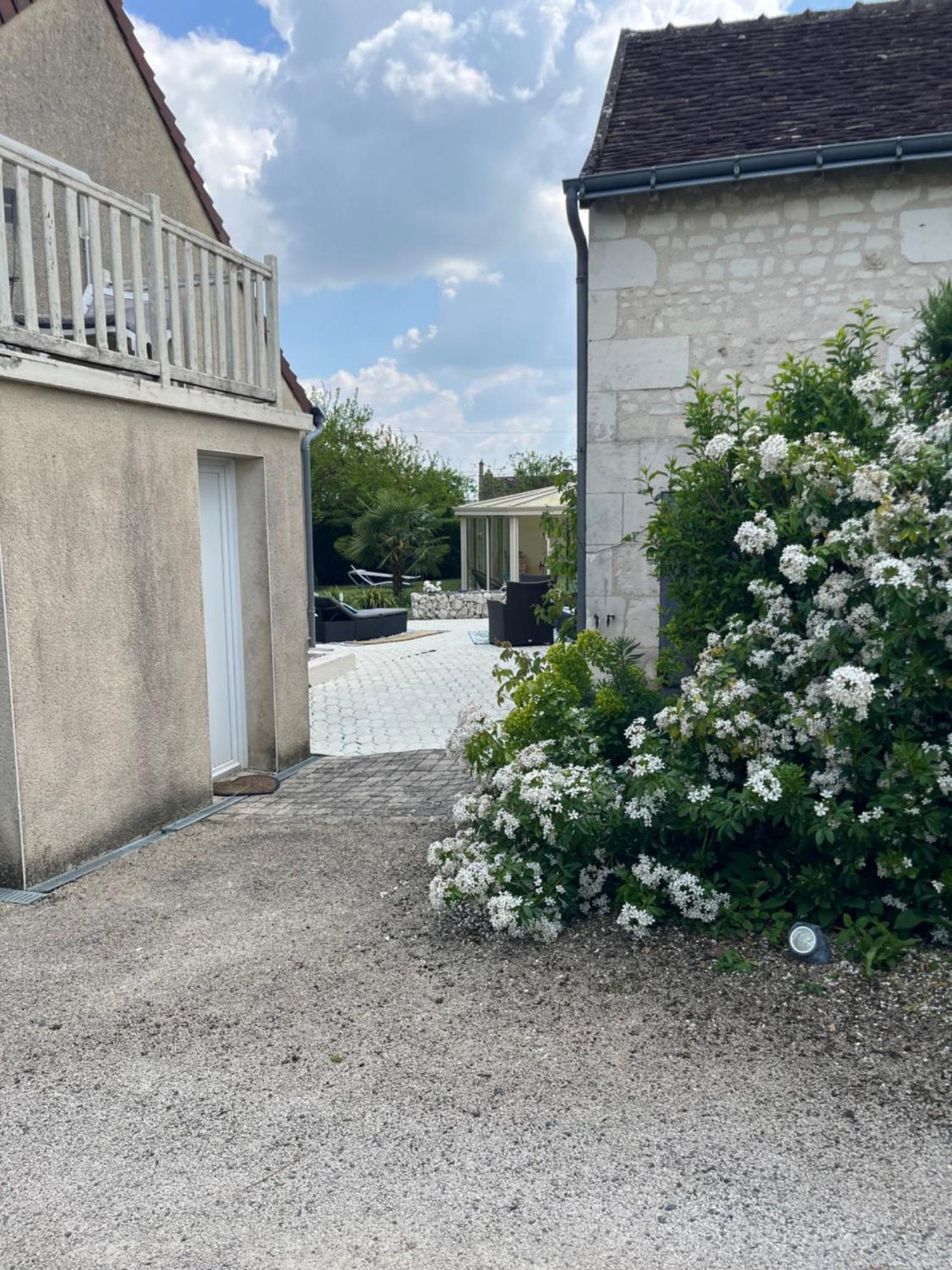 Gite Les Piraudieres Noyant-de-Touraine Exterior photo